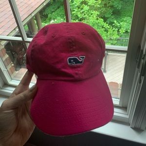 pink vineyard vines hat